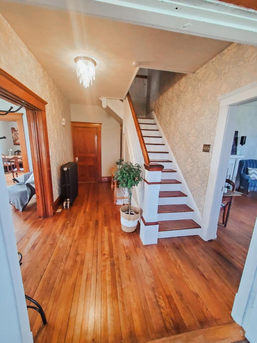 The Willow House Bed & Breakfast Kensington Exterior photo